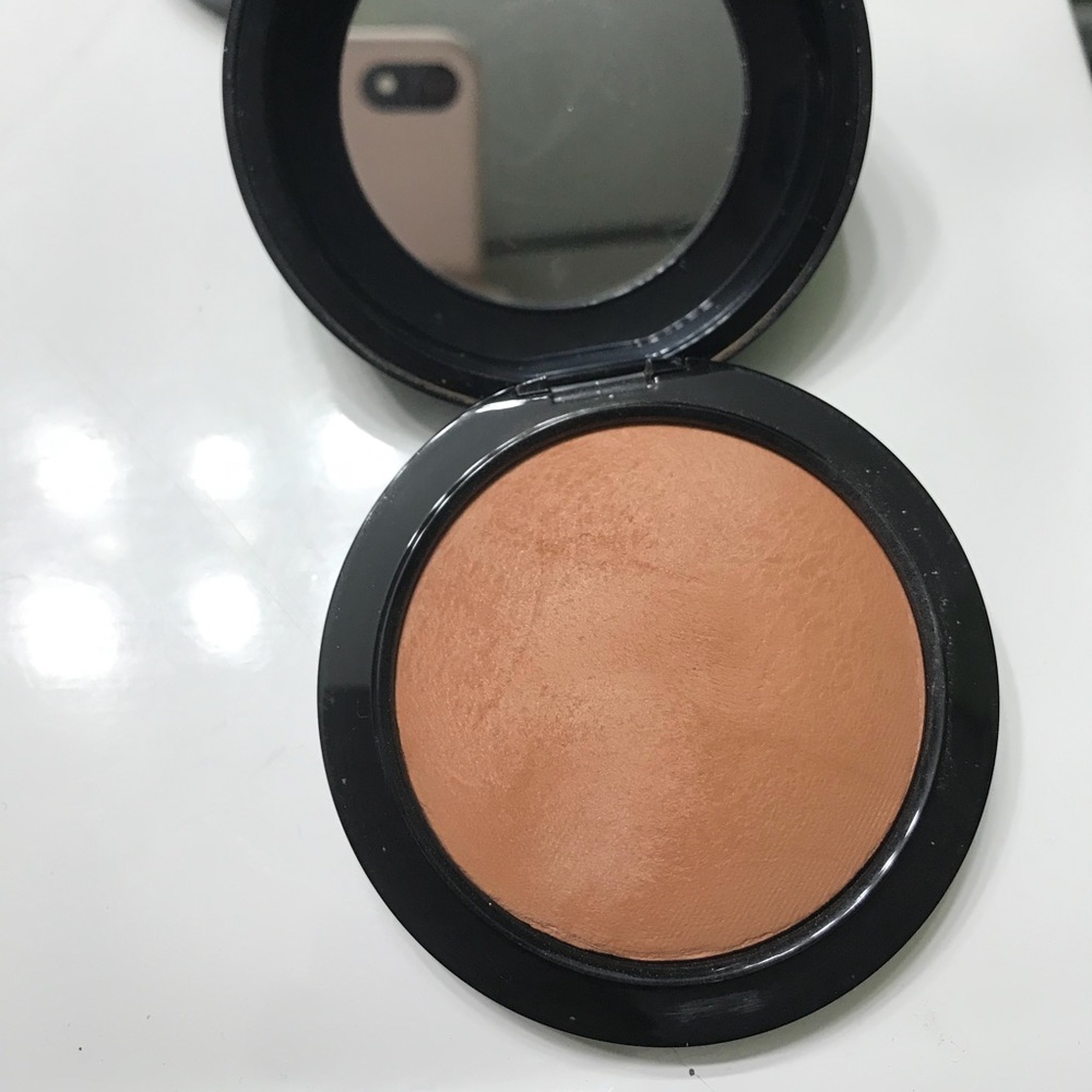 Mac bronzer